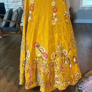Yellow lehenga top+bottom